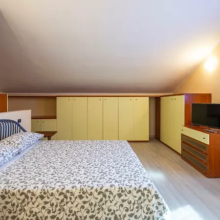 Arco Antico Apartment